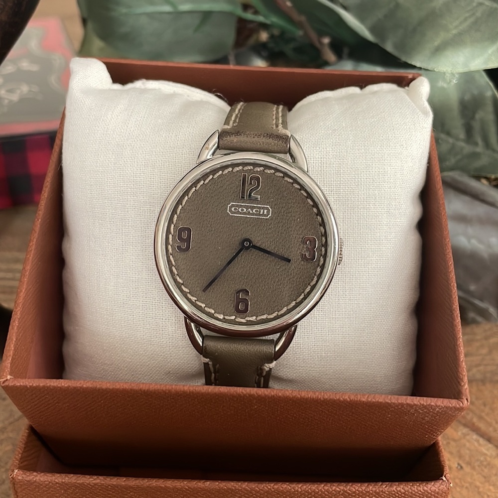 COACH watch - leather strap
